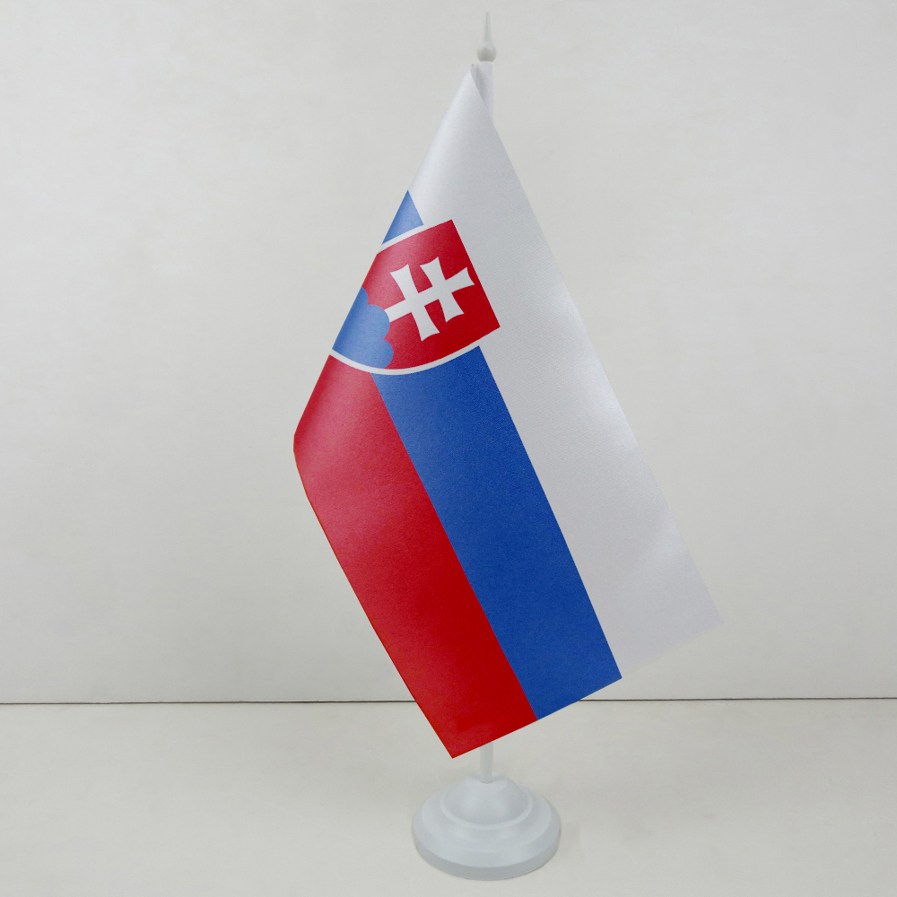 Флажок Словакии на пластиковой подставке Флажок Словакии на пластиковой подставке